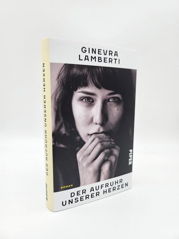 Außenansicht des Buches „Der Aufruhr unserer Herzen“