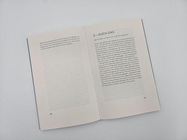 Außenansicht des Buches „Gedenken neu denken“