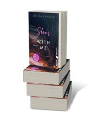 Bücherstapel des Buches „She´s with me“