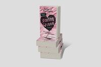 Bücherstapel des Buches „Darling Venom – Ihre Liebe ist sein Lieblingsgift“