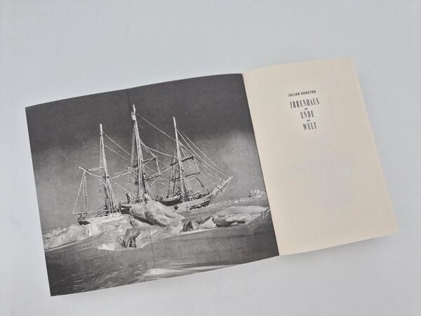 Außenansicht des Buches „Irrenhaus am Ende der Welt“