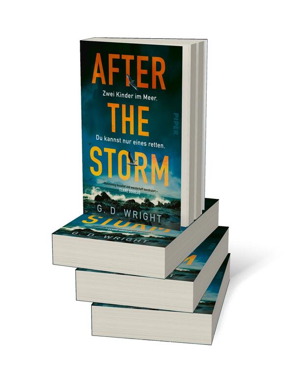 Bücherstapel des Buches „After the Storm – Zwei Kinder im Meer. Du kannst nur eines retten.“