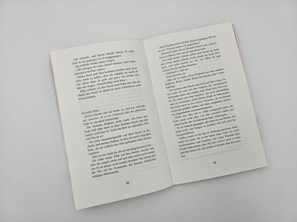 Außenansicht des Buches „Conclave – Düstere Verlockung“