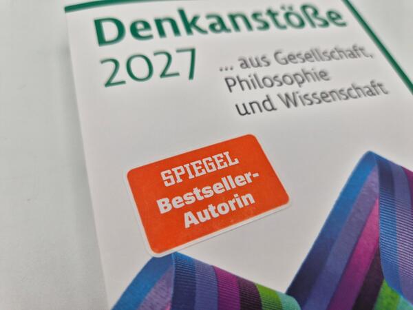 Außenansicht des Buches „Denkanstöße 2027“