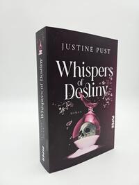 Außenansicht des Buches „Whispers of Destiny“