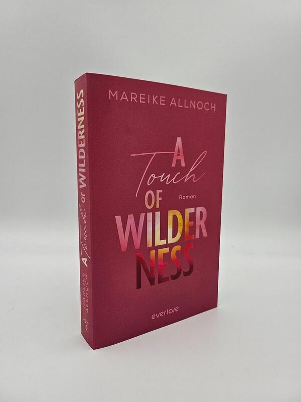 Innenansicht des Buches „A Touch of Wilderness“