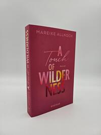 Innenansicht des Buches „A Touch of Wilderness“