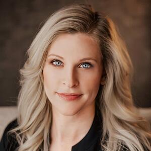 Foto von Devney Perry