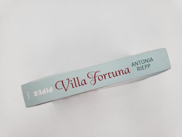 Innenansicht des Buches „Villa Fortuna“