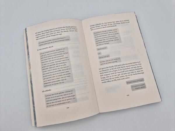 Außenansicht des Buches „Exposing Billionaires’ Row“