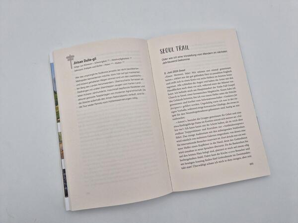 Außenansicht des Buches „Hiking Asia“