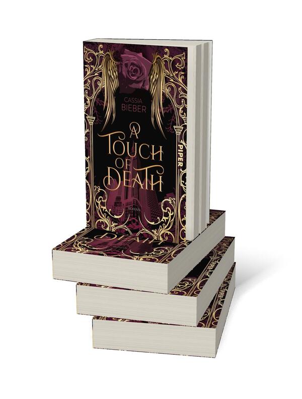 Bücherstapel des Buches „A Touch of Death“