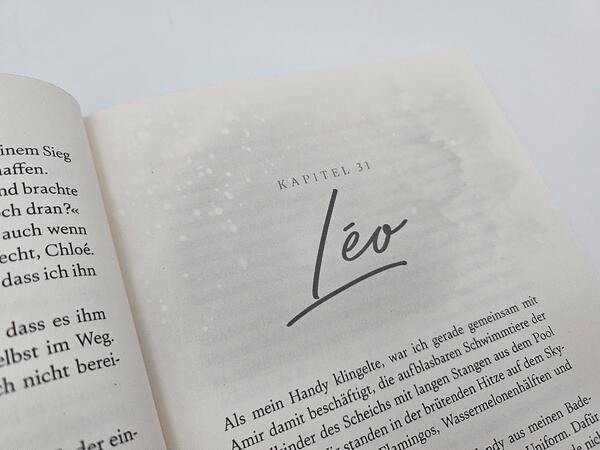 Innenansicht des Buches „Azurblau“