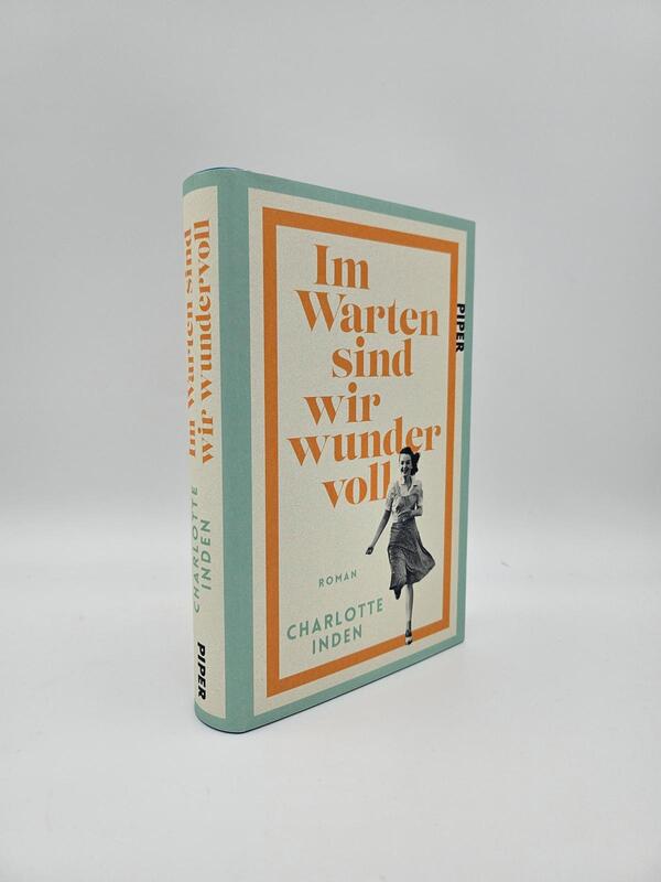 Außenansicht des Buches „Im Warten sind wir wundervoll“