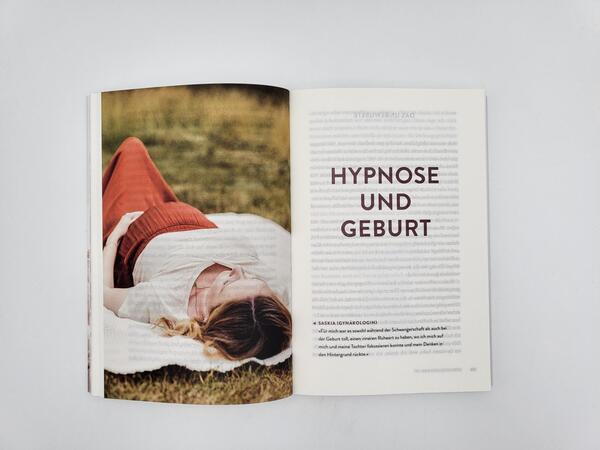 Innenansicht des Buches „Die Friedliche Geburt“