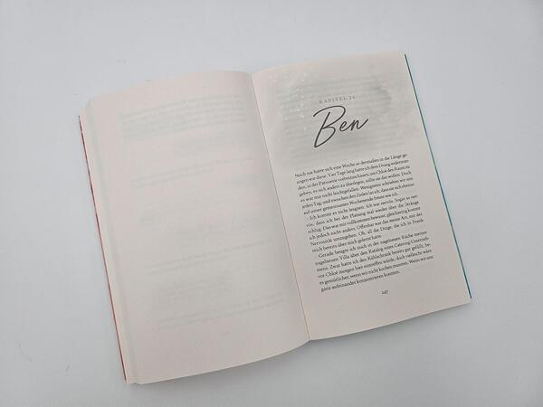 Außenansicht des Buches „Korallenrosa“