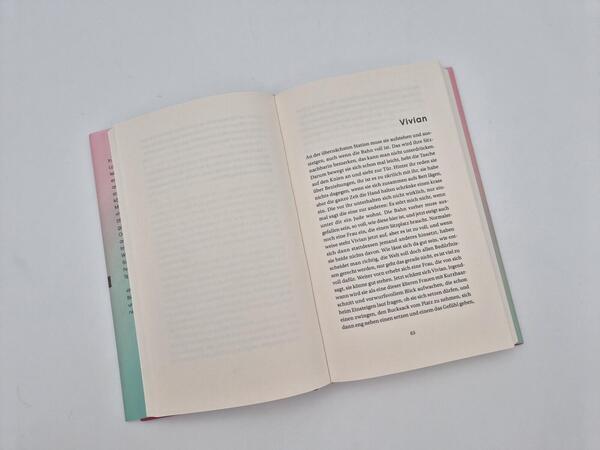 Außenansicht des Buches „Wir alle“
