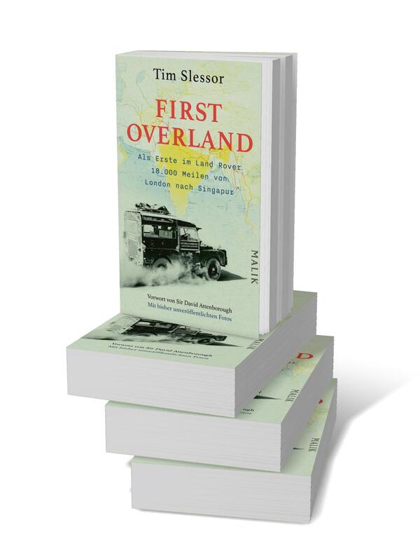 Bücherstapel des Buches „First Overland. Als Erste im Land Rover 18.000 Meilen von London nach Singapur “