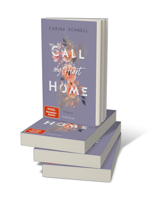 Bücherstapel des Buches „Call my Heart Home“