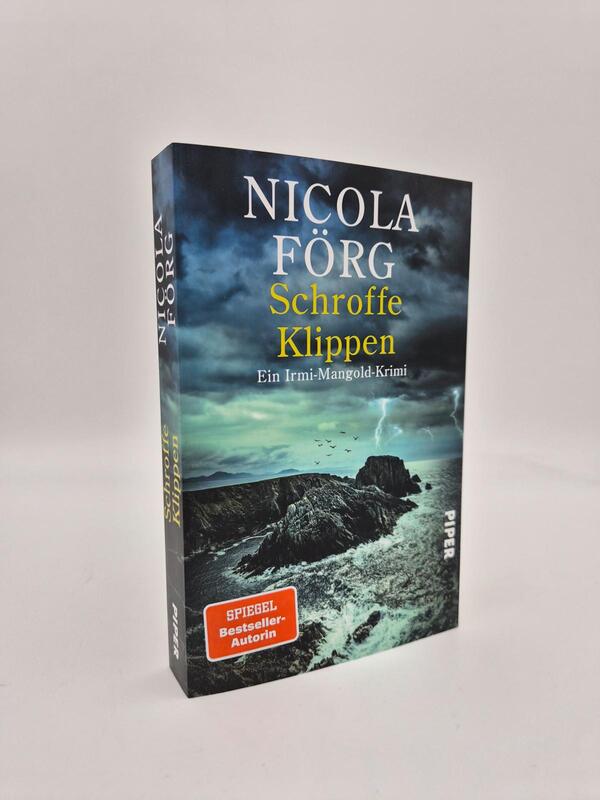 Außenansicht des Buches „Schroffe Klippen“