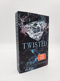 Außenansicht des Buches „Twisted“