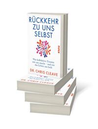 Bücherstapel des Buches „Rückkehr zu uns selbst“