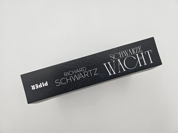 Außenansicht des Buches „Schwarze Wacht“