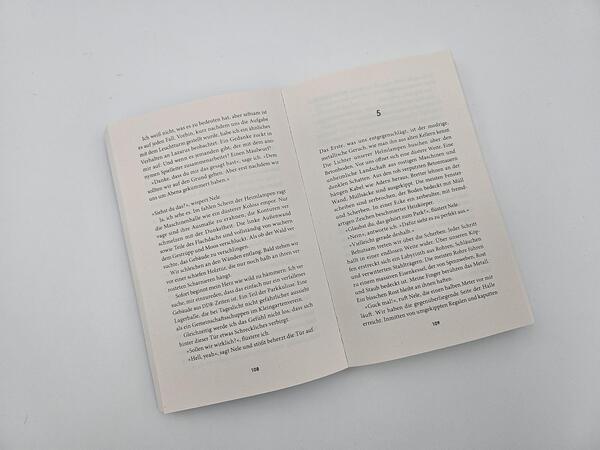Außenansicht des Buches „The Island – Es gibt kein Entkommen“