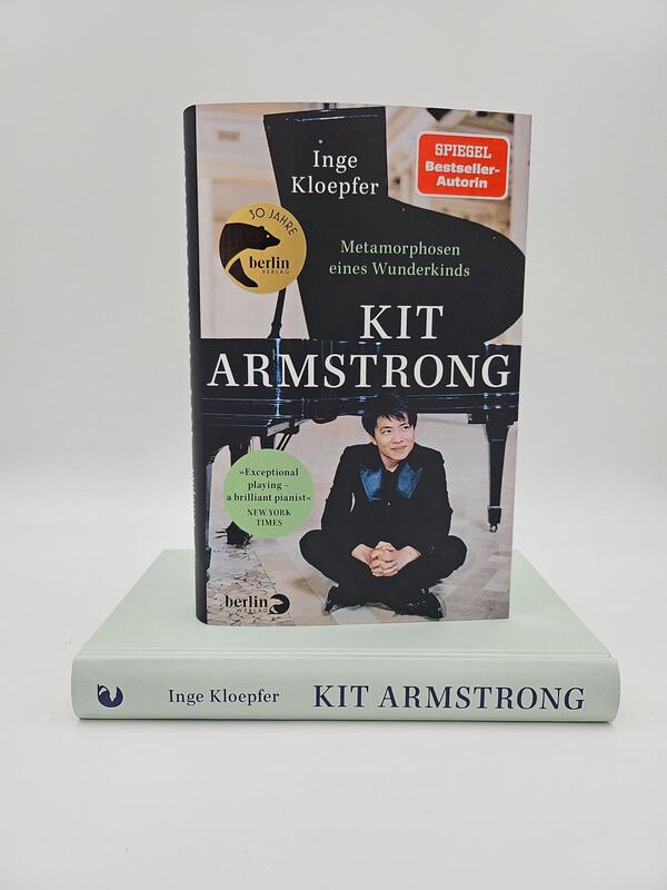 Innenansicht des Buches „Kit Armstrong – Metamorphosen eines Wunderkinds“