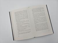 Außenansicht des Buches „Zeitpfade“