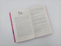 Innenansicht des Buches „A Thousand Words Missing“