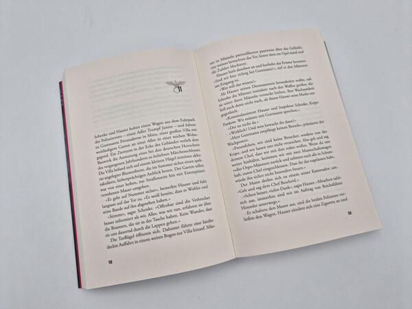 Außenansicht des Buches „Schattenmacht “