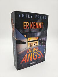 Außenansicht des Buches „Er kennt deine Angst“