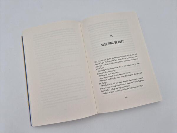 Außenansicht des Buches „Paris Hollywood“