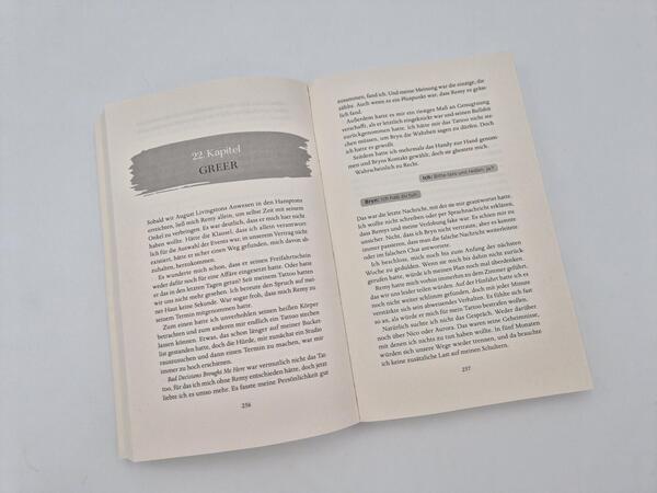 Außenansicht des Buches „Pearls & Secrets“