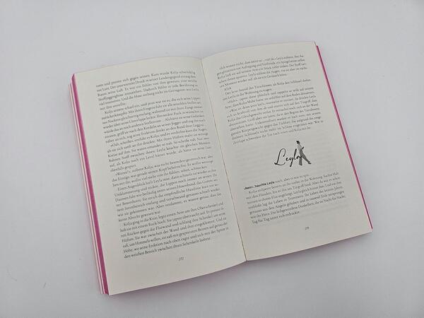 Innenansicht des Buches „A Thousand Words Missing“