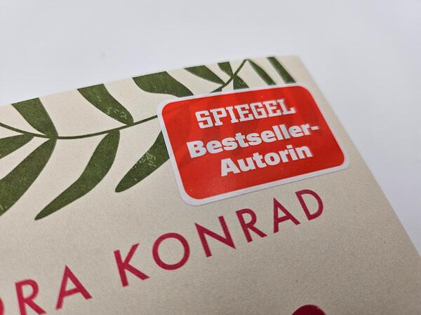 Außenansicht des Buches „Fühlen, was ist“