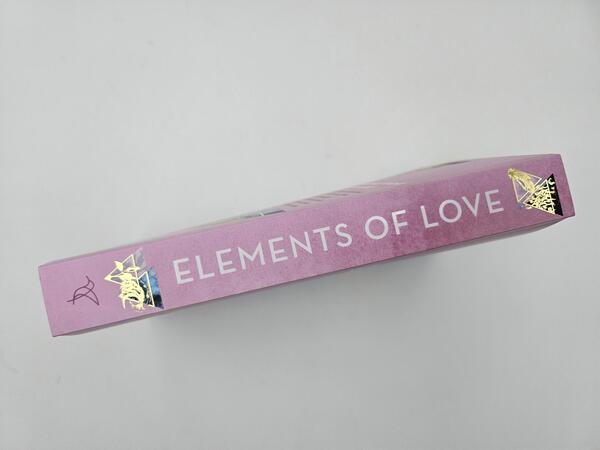 Innenansicht des Buches „Elements of Love“