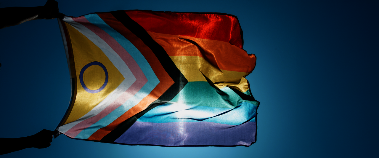 Bilder einer Intersex-Inclusive Progress Pride Flag