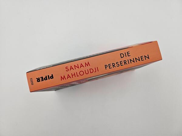 Außenansicht des Buches „Die Perserinnen“
