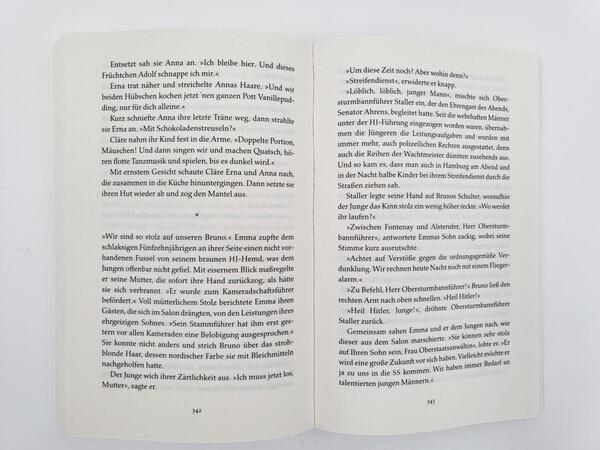 Innenansicht des Buches „Töchter der Speicherstadt – Der Geschmack von Freiheit“