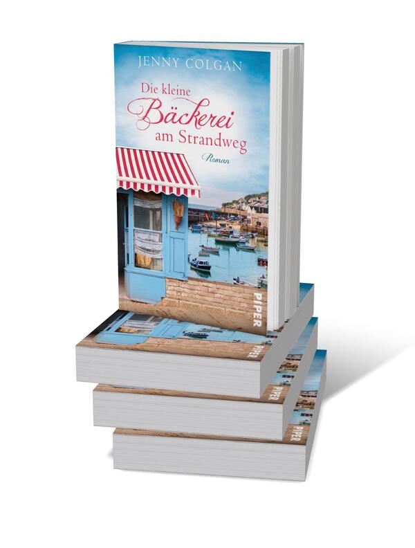 Bücherstapel des Buches „Die kleine Bäckerei am Strandweg“