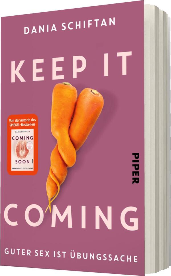 Das Buchcover zeigt einen lila Hintergrund, auf dem der Titel „KEEP IT COMING“ in großen, weißen Buchstaben hervorsticht. Unter dem Titel steht in kleinerer Schriftzug „GUTER SEX IST ÜBUNGSACHE“. Im Fokus des Covers befindet sich eine künstlerisch gestaltete Darstellung von zwei ineinandergeschlungenen Karotten. Oben links befindet sich ein rotes Etikett mit der Aufschrift „COMING SOON“, das auch den Hinweis „Von der Autorin des SPIEGEL-Bestsellers“ enthält. Der Name der Autorin, Dania Schiftan, steht ebenfalls oben auf dem Cover.