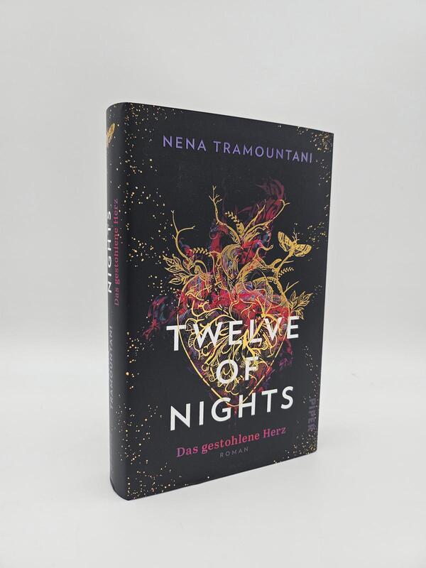 Außenansicht des Buches „Twelve of Nights – Das gestohlene Herz“