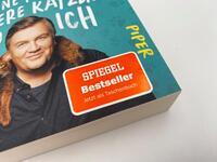 Innenansicht des Buches „Pfoten vom Tisch!“