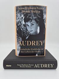 Außenansicht des Buches „Audrey“