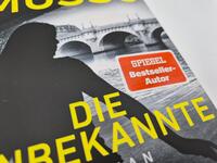 Außenansicht des Buches „Die Unbekannte “