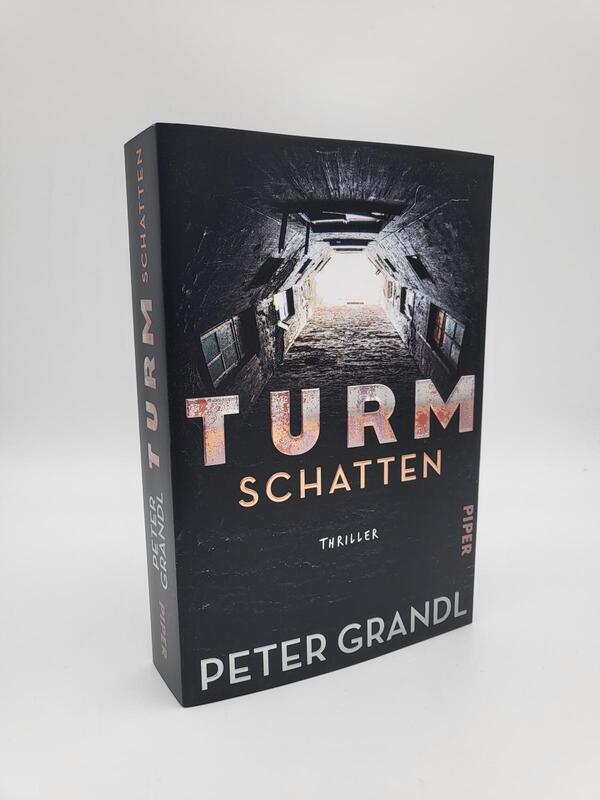 Innenansicht des Buches „Turmschatten“