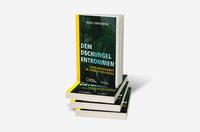 Bücherstapel des Buches „Dem Dschungel entkommen“