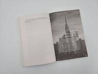 Außenansicht des Buches „Und New York blieb dunkel“